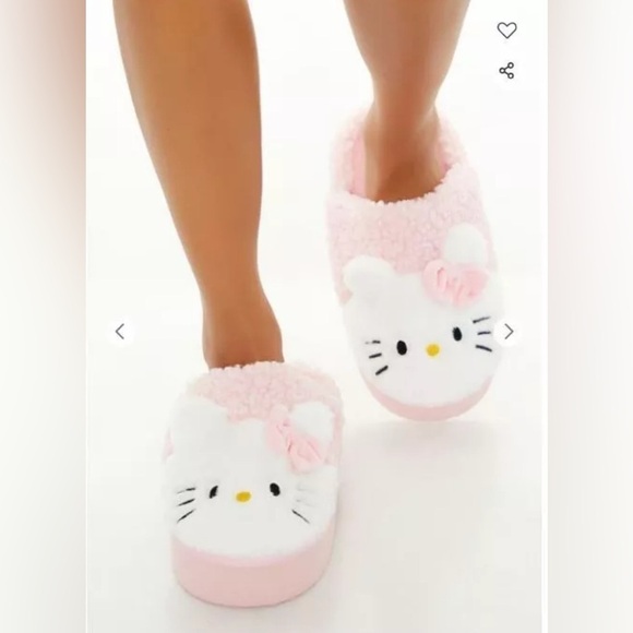 FOREVER 21 Hello Kitty Platform House Slippers medium NWT - Picture 3 of 9